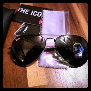 Ray-Ban Aviator Classic black sunglasses